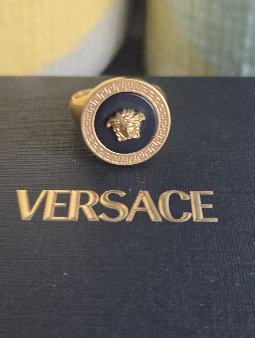 NIB Versace Medusa Gold Tone and Black Enamel Ring Unisex Size 19 IT 8.5 US - Picture 12 of 13